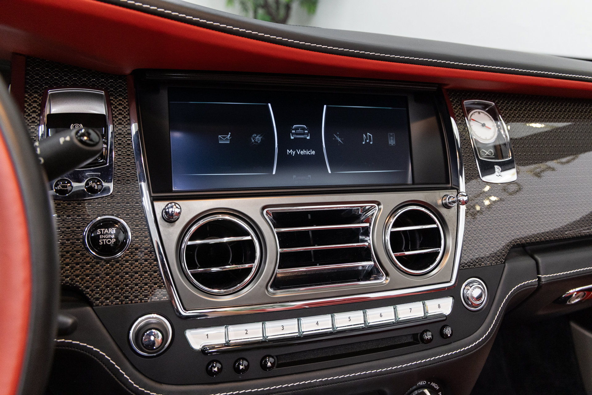 Used 2020 Rolls-Royce Dawn RWD image 19