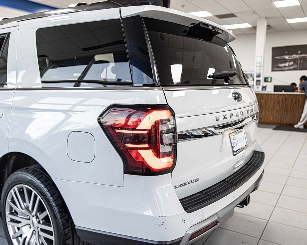 Used 2024 Ford Expedition Limited AWD/4WD image 14
