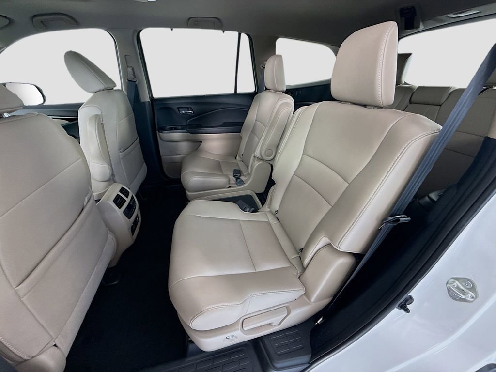 Used 2021 Honda Pilot Touring image 22
