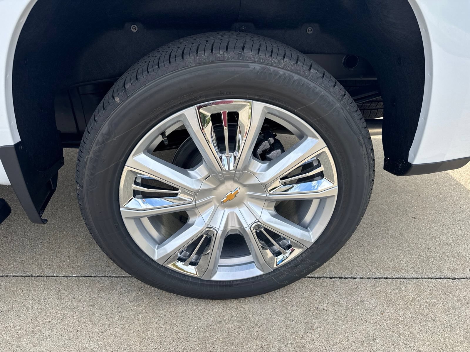New 2026 Chevrolet Silverado 1500 High Country w/ High Country Premium Package AWD/4WD image 9
