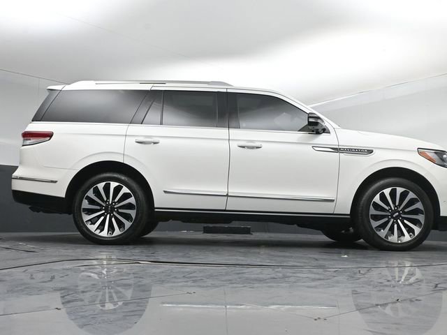 Used 2024 Lincoln Navigator Reserve image 46