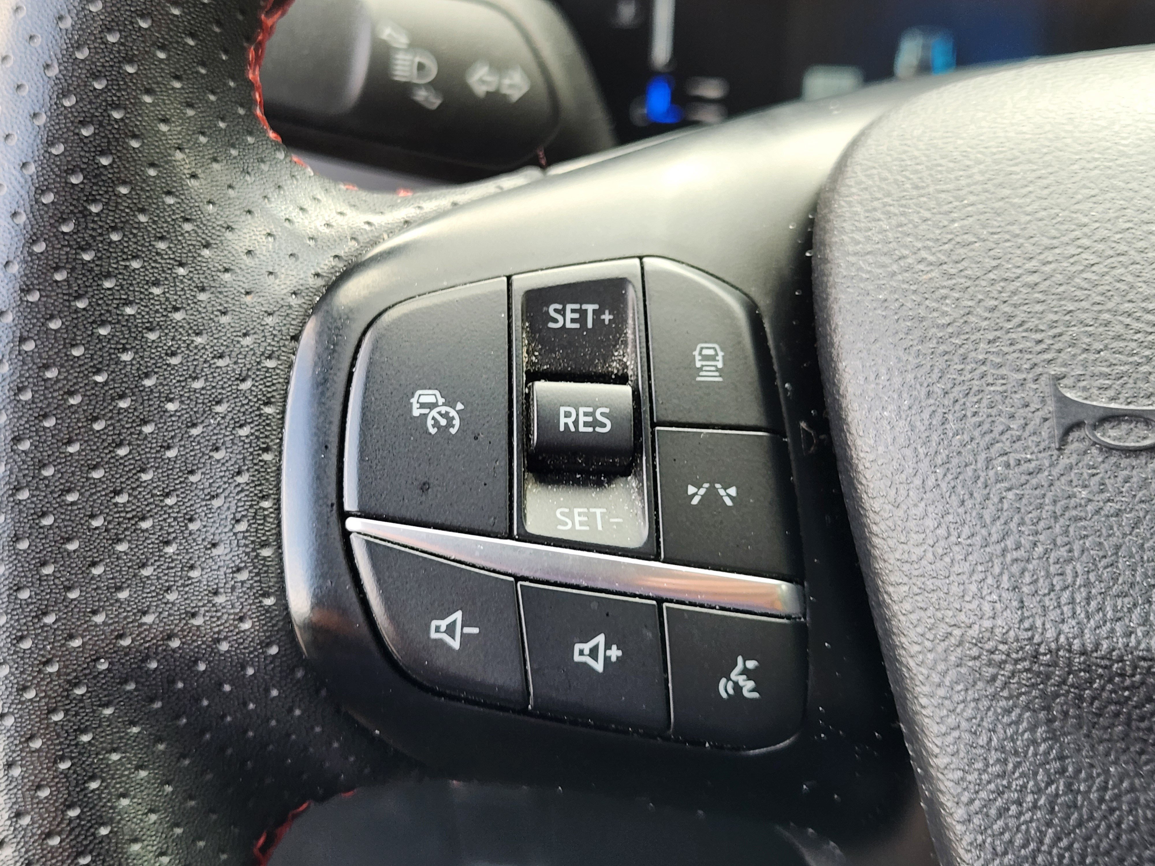 Used 2024 Ford Escape ST-Line w/ Tech Pack #1 FWD image 21