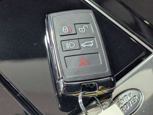 Used 2023 Land Rover Range Rover Velar R-Dynamic S AWD/4WD image 23