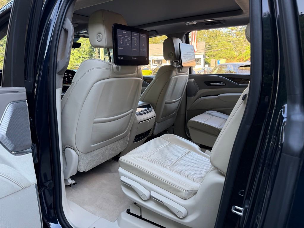 Used 2021 Cadillac Escalade ESV Sport Platinum AWD/4WD image 31