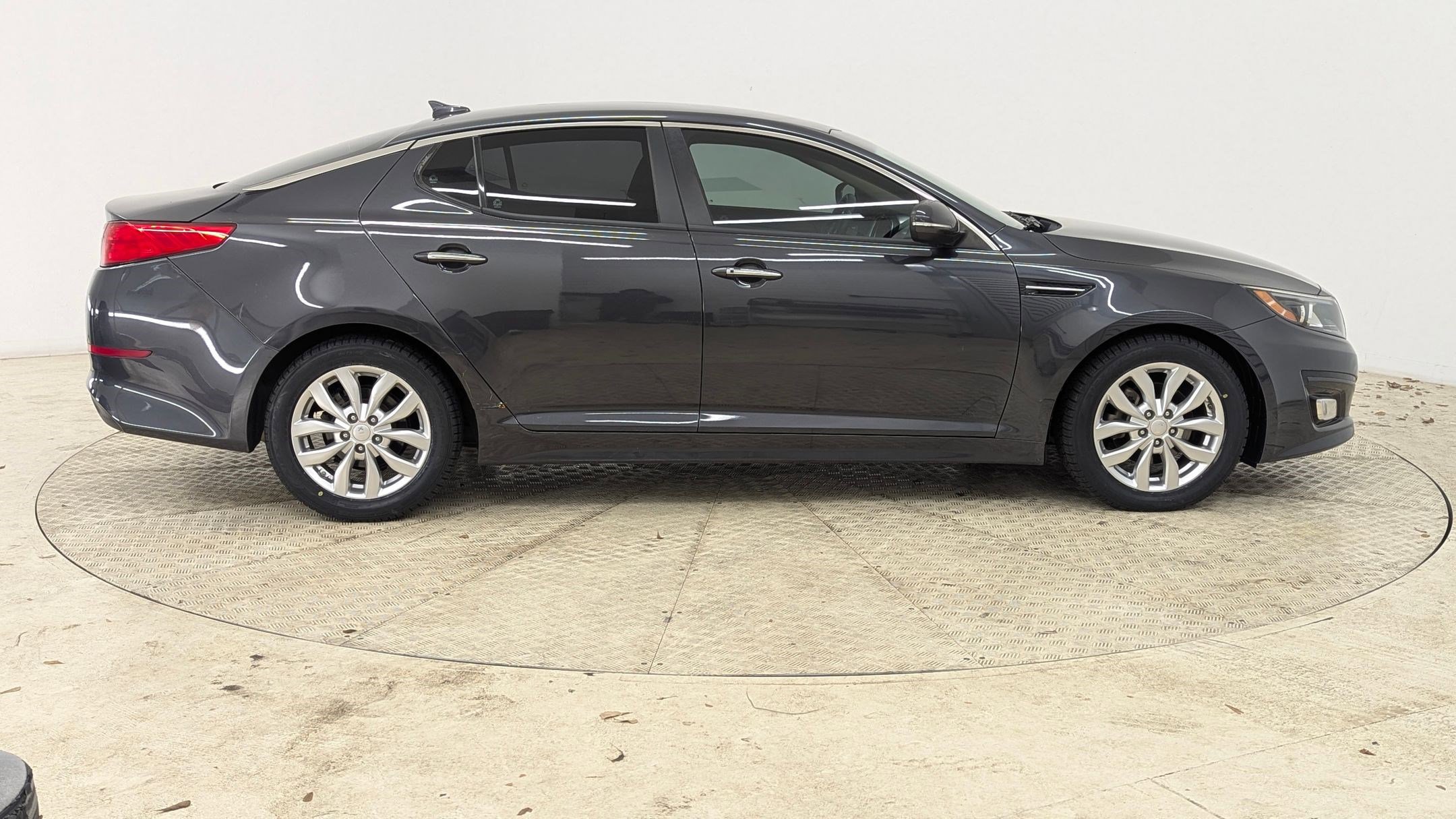 Used 2015 Kia Optima LX w/ LX Convenience Package image 8