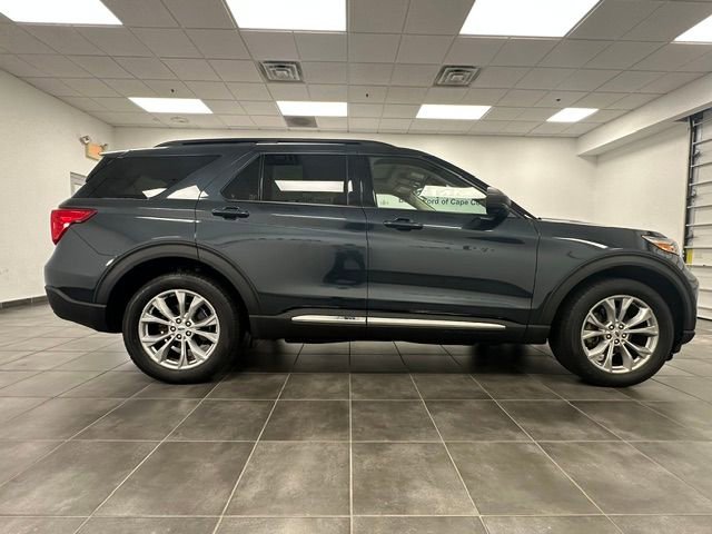 Used 2023 Ford Explorer XLT w/ Equipment Group 202A AWD/4WD image 9