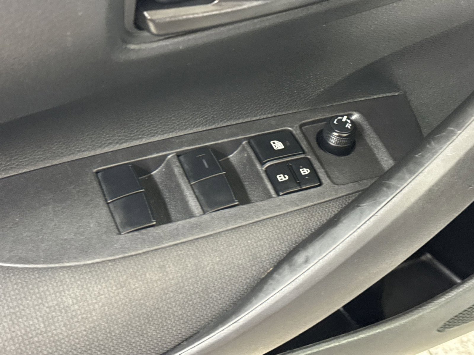 Used 2024 Toyota Corolla LE image 19