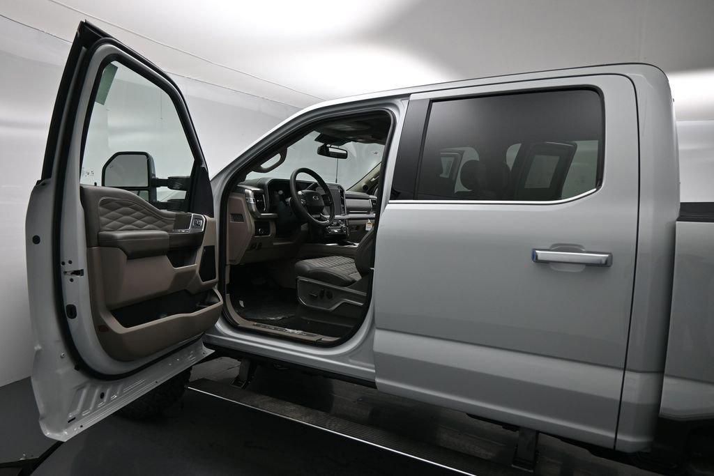 New 2026 Ford F250 Platinum w/ Platinum Plus Package AWD/4WD image 8