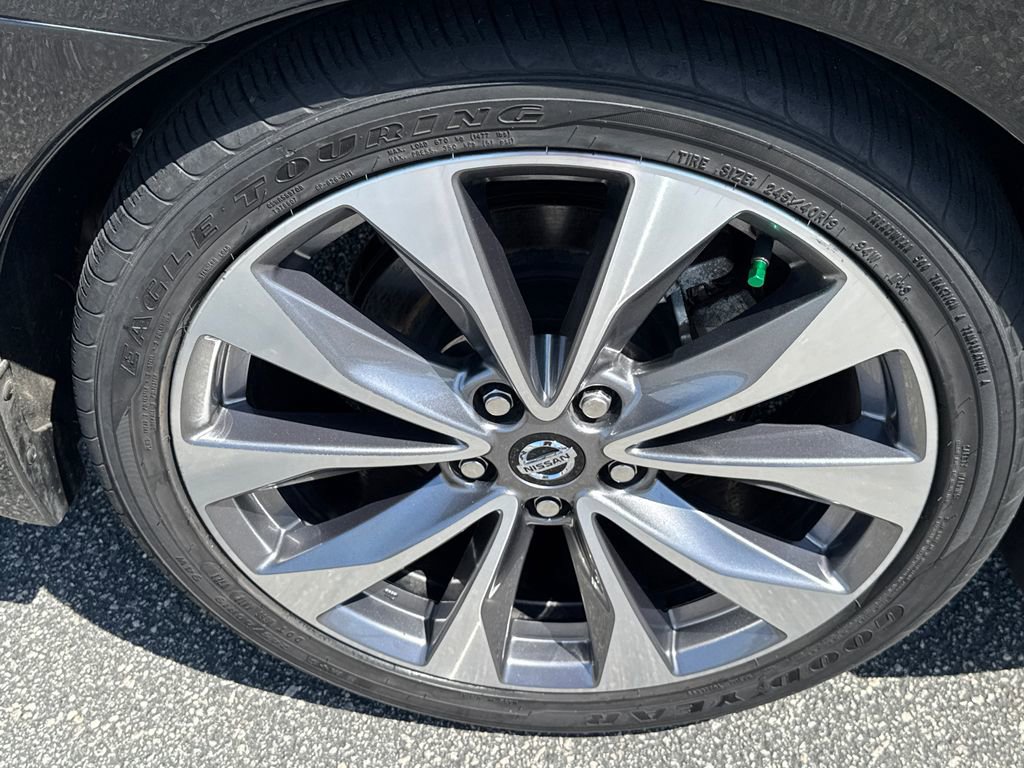 Used 2021 Nissan Maxima Platinum w/ Sport Mat Group image 17