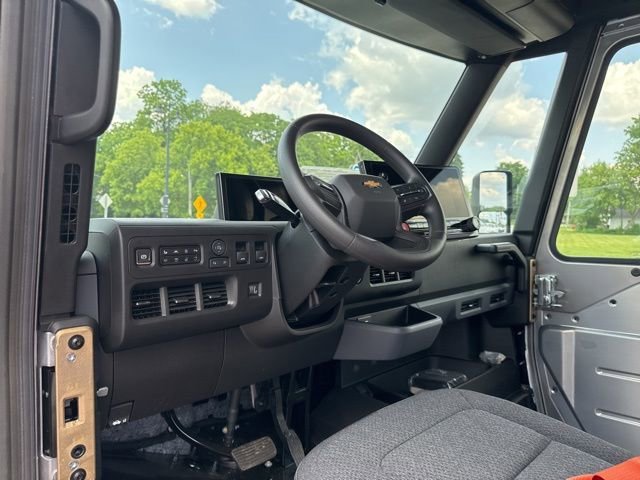 New 2025 Chevrolet Brightdrop 400 w/ Battery Pack, Max Range AWD/4WD image 9