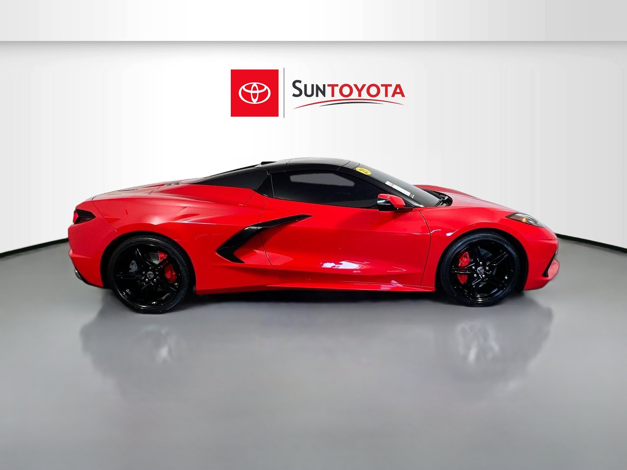 Used 2021 Chevrolet Corvette Stingray Preferred Conv w/ Battery Protection Package RWD image 2