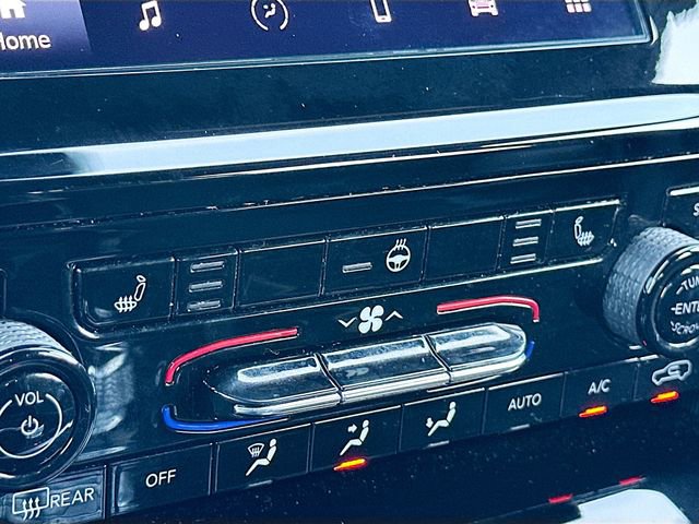 Used 2024 Jeep Grand Cherokee Altitude image 19