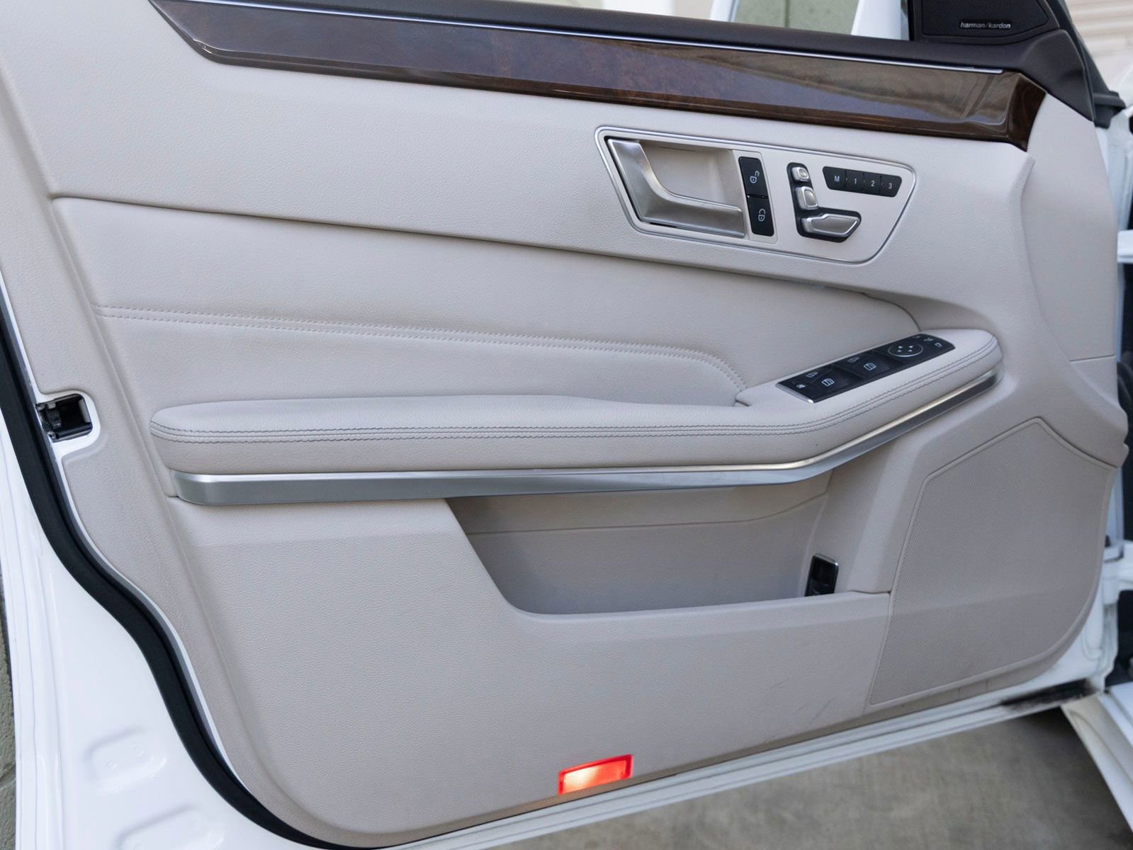 Used 2015 Mercedes-Benz E 350 4MATIC Wagon image 12