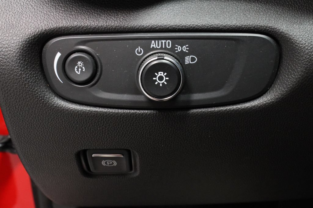 Used 2021 Chevrolet Blazer LT FWD image 26