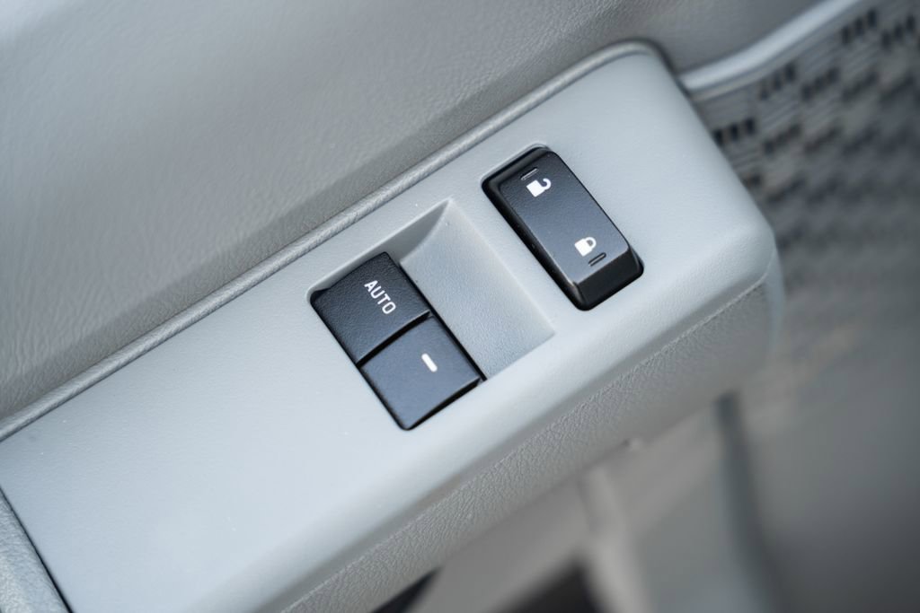 Certified 2023 Ford E-450 and Econoline 450 Super Duty w/ Power Windows & Locks Group image 33