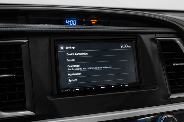 Used 2019 Toyota Highlander XLE image 23