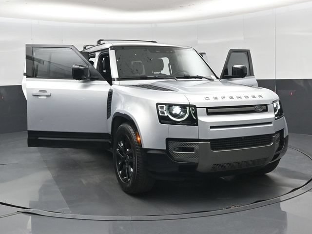 Used 2024 Land Rover Defender 130 X-Dynamic SE AWD/4WD image 58