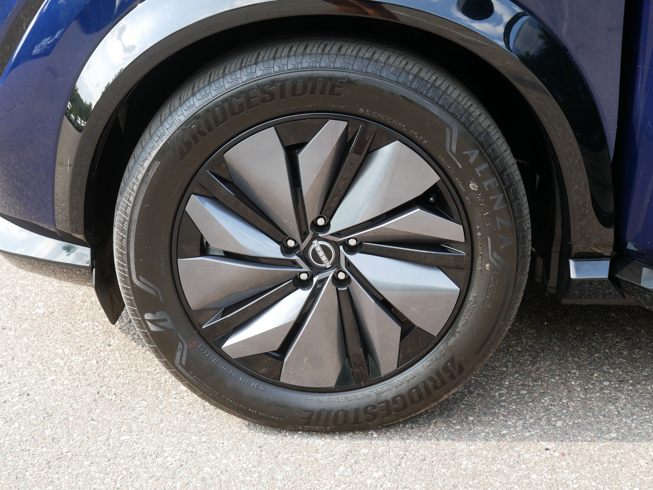 Certified 2024 Nissan Ariya AWD image 15