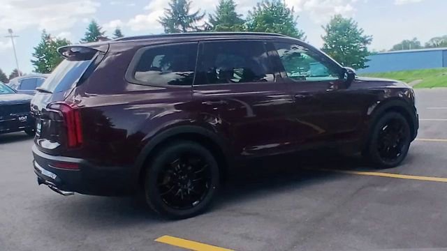 Used 2021 Kia Telluride SX w/ Nightfall Edition Package AWD/4WD image 3