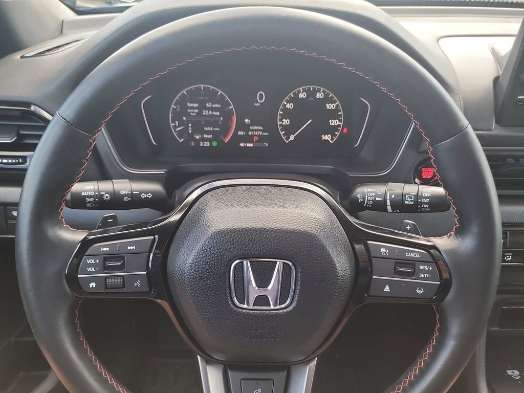 Used 2025 Honda Pilot TrailSport image 28