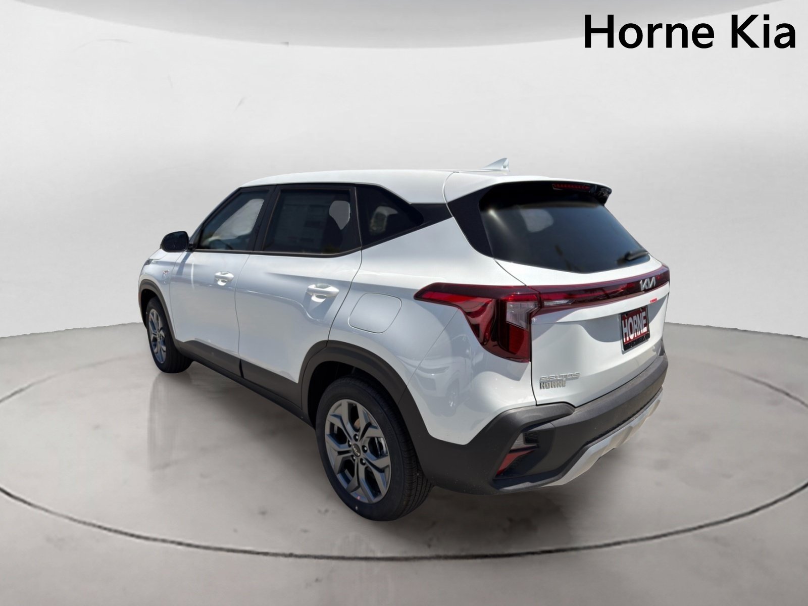 New 2026 Kia Seltos LX FWD image 5