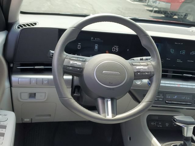 Certified 2025 Hyundai Kona SEL AWD/4WD image 10