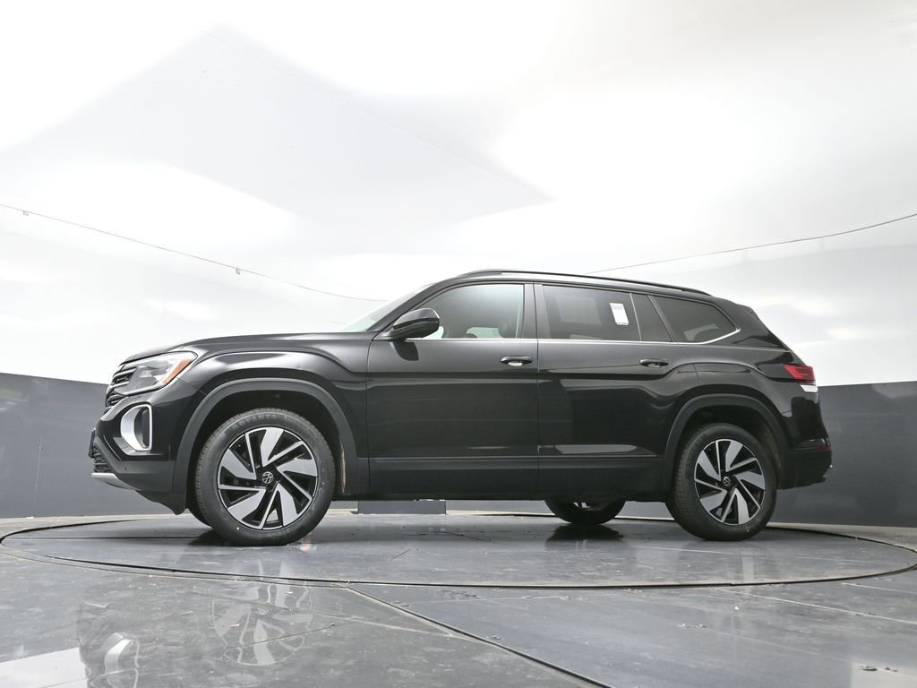 Used 2024 Volkswagen Atlas SE image 50