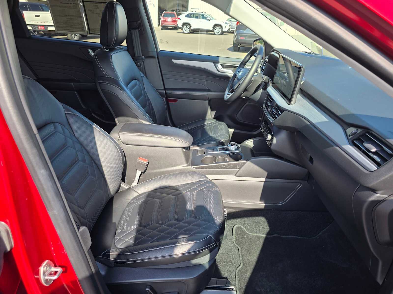 Used 2024 Ford Escape SE w/ PHEV Premium Package FWD image 13