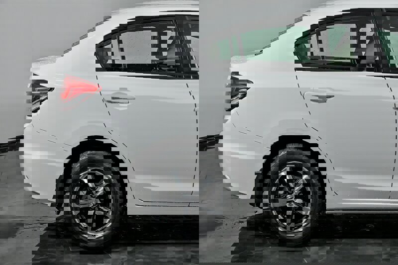 Used 2015 Honda Civic SE image 11