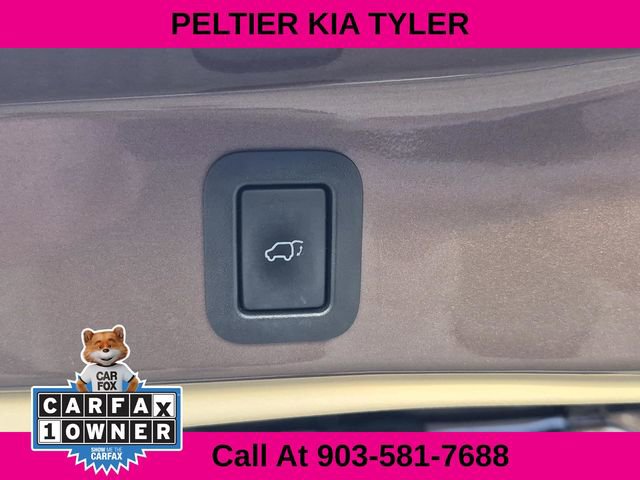 Used 2017 Toyota Highlander XLE image 11