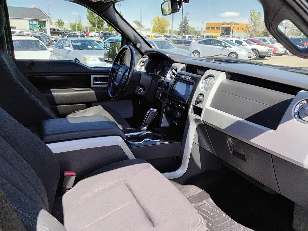 Used 2012 Ford F150 FX4 w/ Max Trailer Tow Pkg image 16