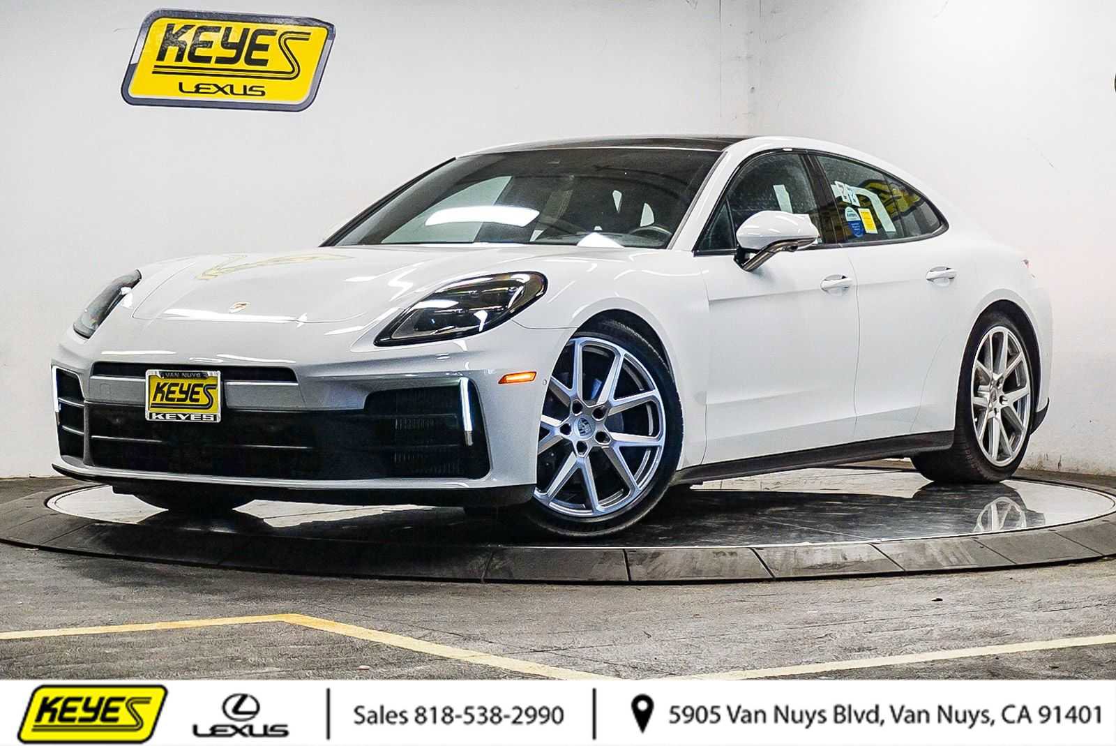 Used 2024 Porsche Panamera 4 image 1