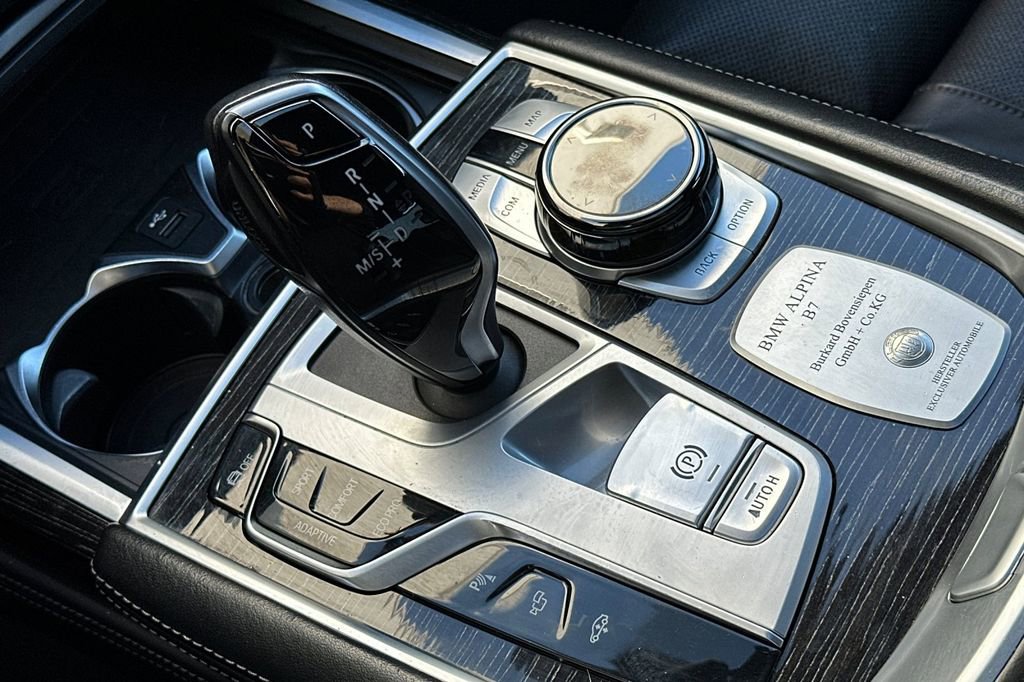 Used 2022 BMW ALPINA B7 xDrive w/ Luxury Rear Seating Package AWD/4WD image 24