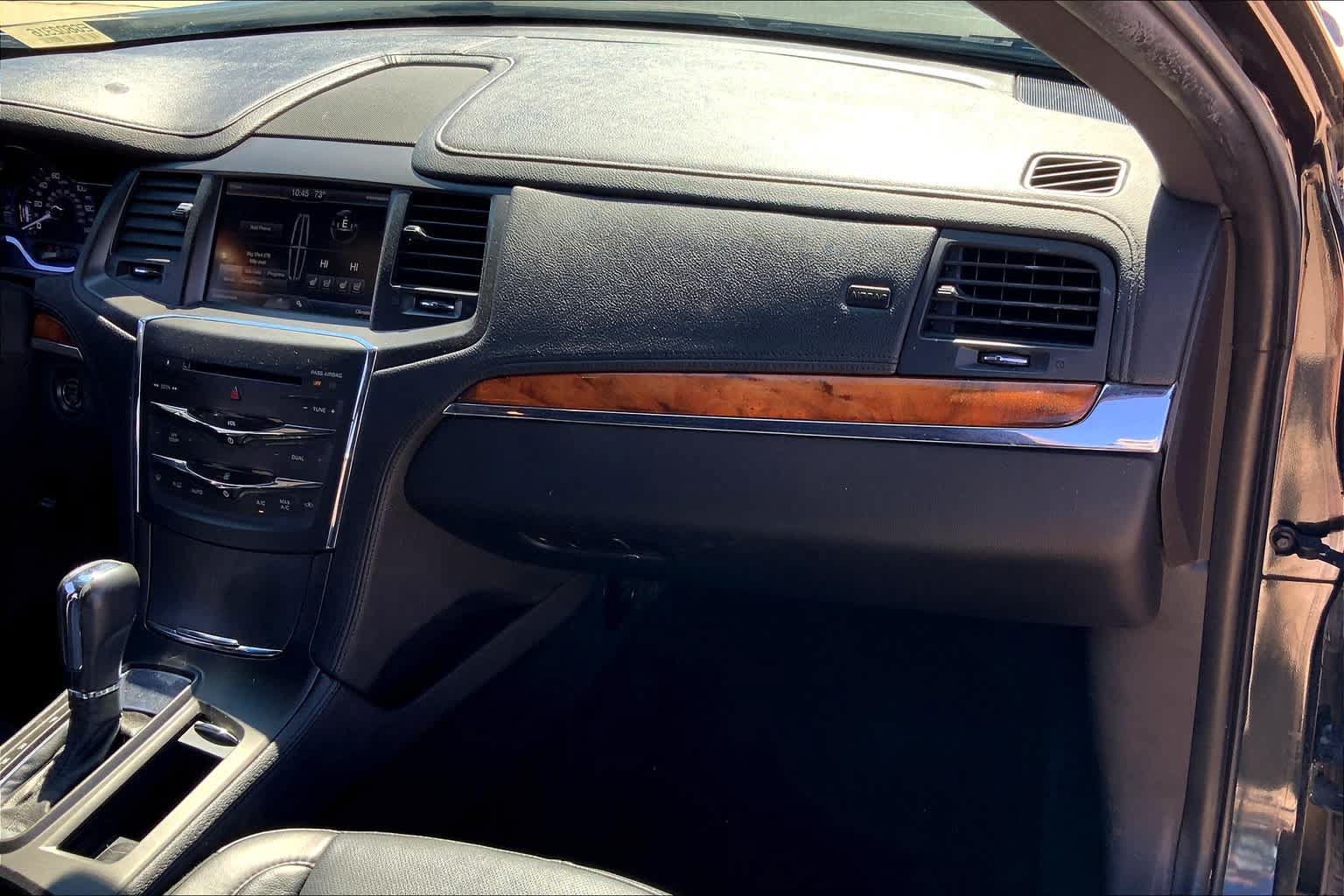 Used 2014 Lincoln MKS FWD image 9