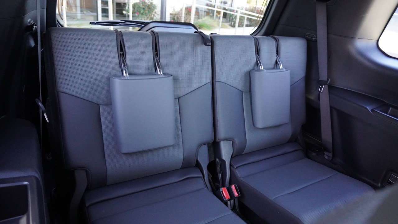 Used 2025 Lexus GX 550 w/ Accessory Package (2T) AWD/4WD image 37
