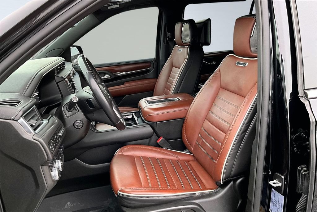 Used 2023 GMC Yukon XL Denali Ultimate AWD/4WD image 25