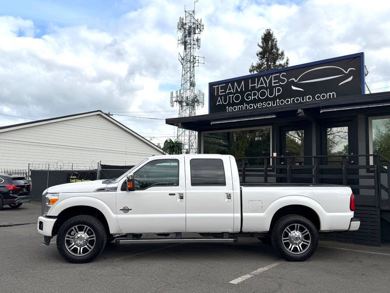 Used 2016 Ford F250 Platinum w/ FX4 Off-Road Package AWD/4WD image 3