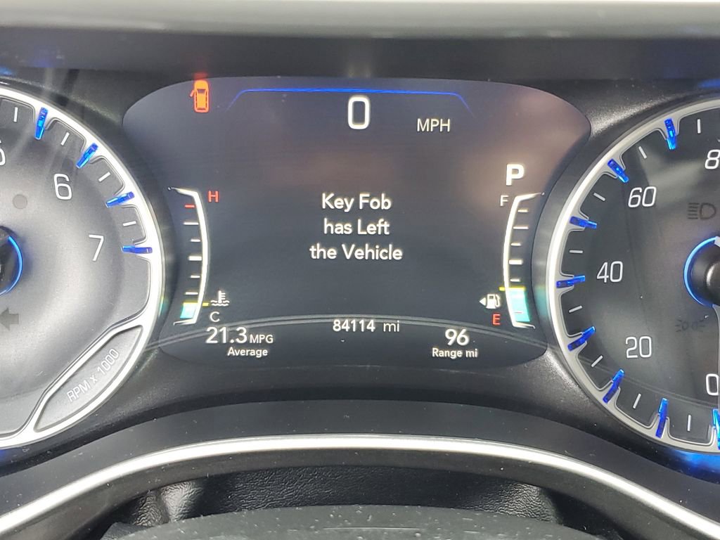 Used 2023 Chrysler Pacifica Touring-L image 15