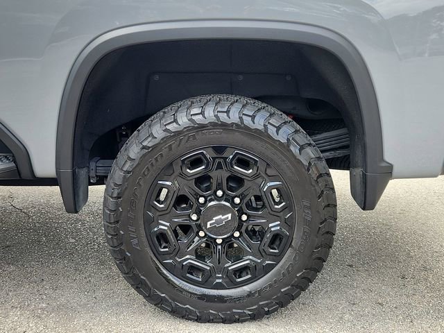 Used 2024 Chevrolet Silverado 2500 LTZ w/ LTZ Plus Package image 33