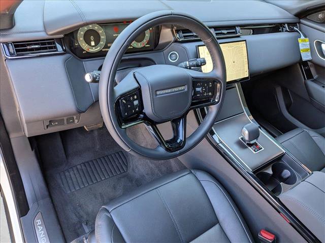 New 2026 Land Rover Range Rover Velar Dynamic SE image 3