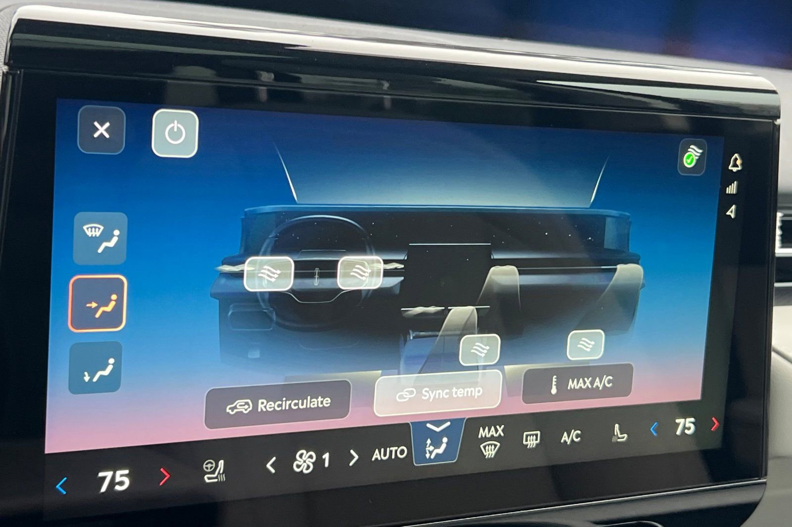 New 2026 Lincoln Nautilus Premier w/ Equipment Group 102A image 19