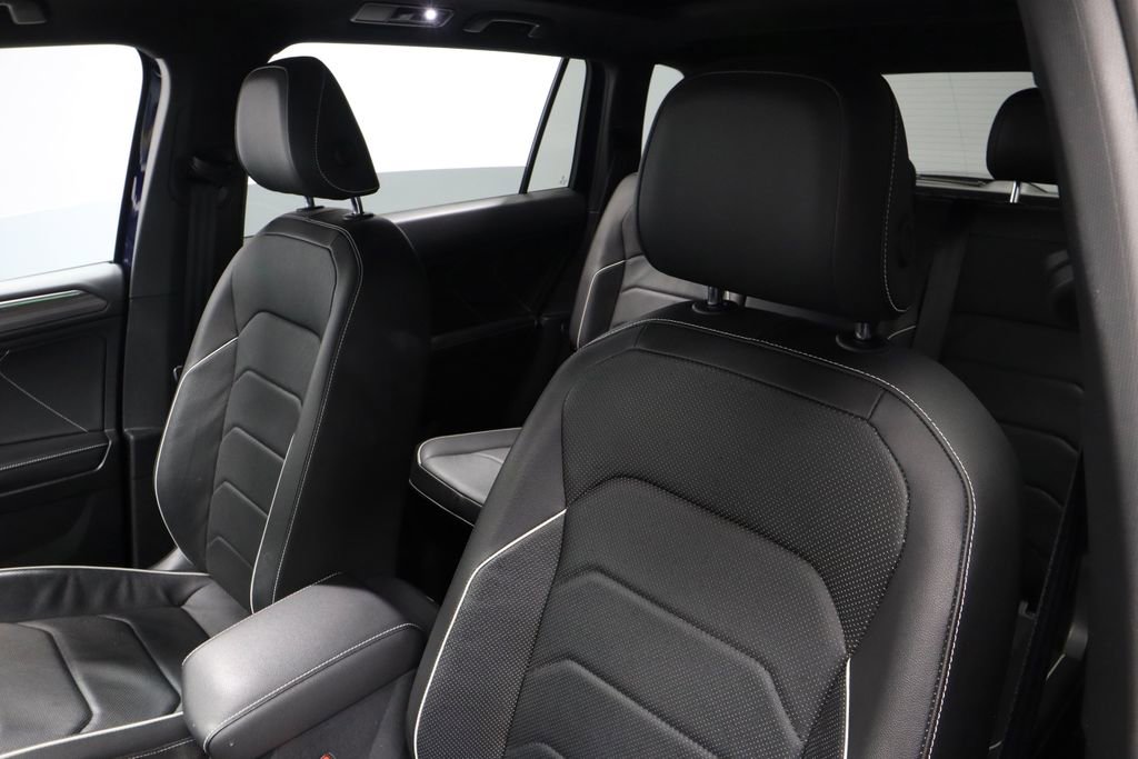 Used 2022 Volkswagen Tiguan SEL R-Line image 27