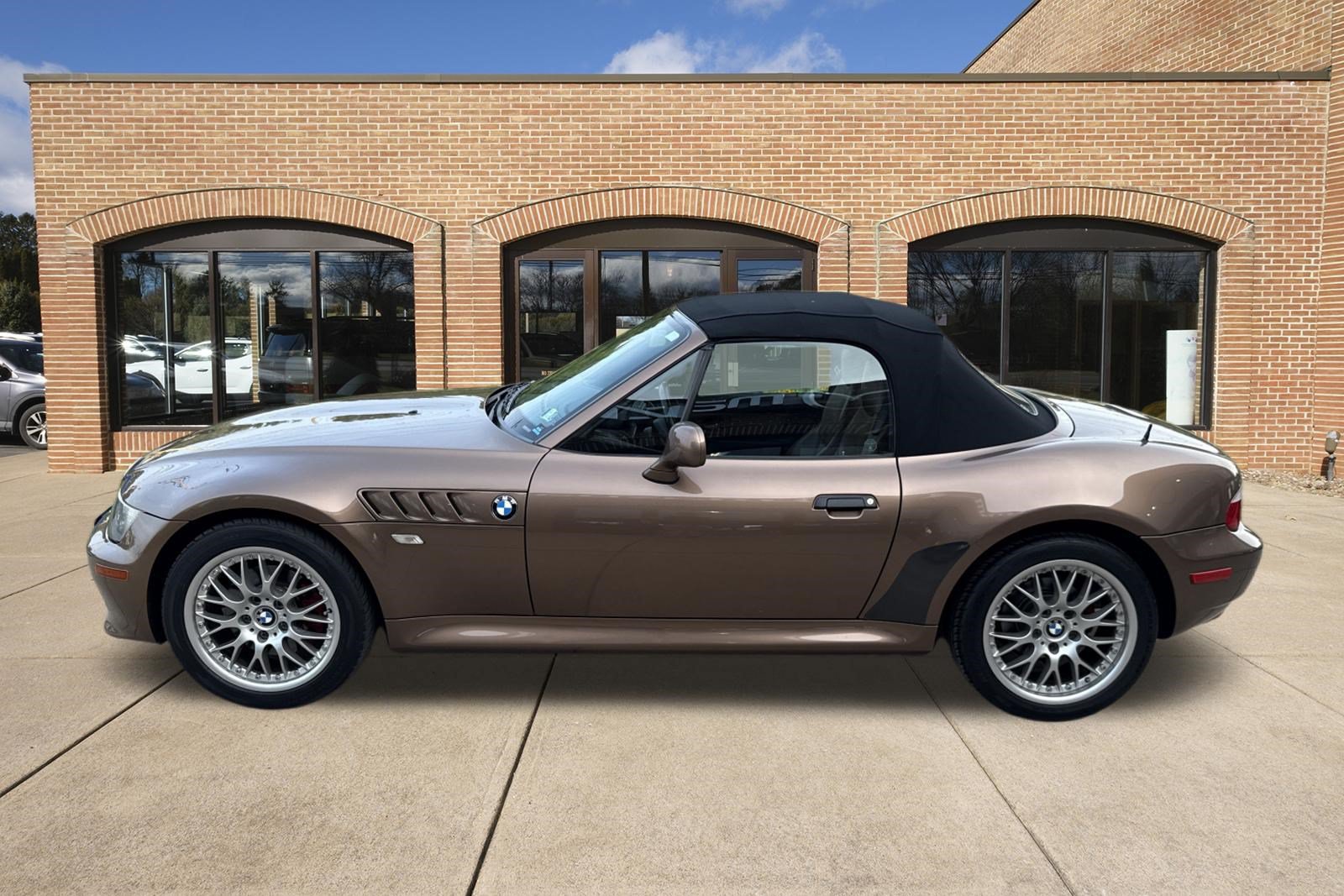 Used 2001 BMW Z3 3.0i RWD image 7