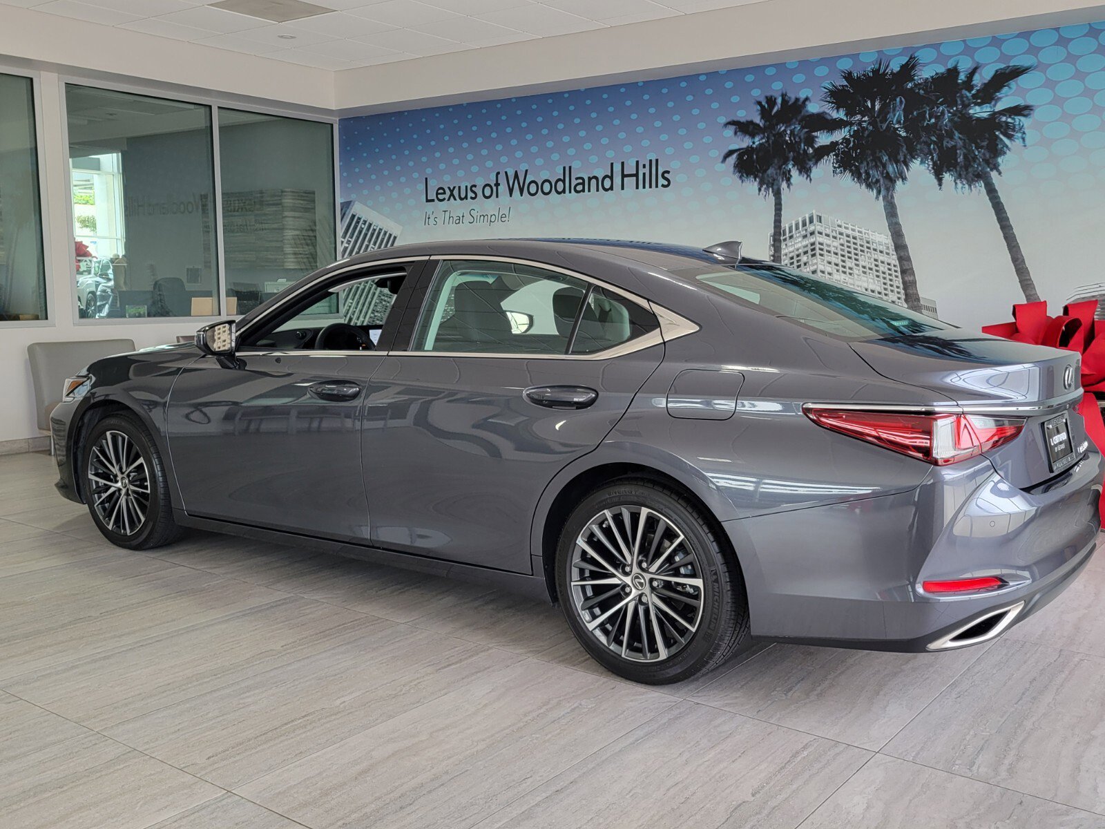 Certified 2023 Lexus ES 350 w/ Premium Package FWD image 4