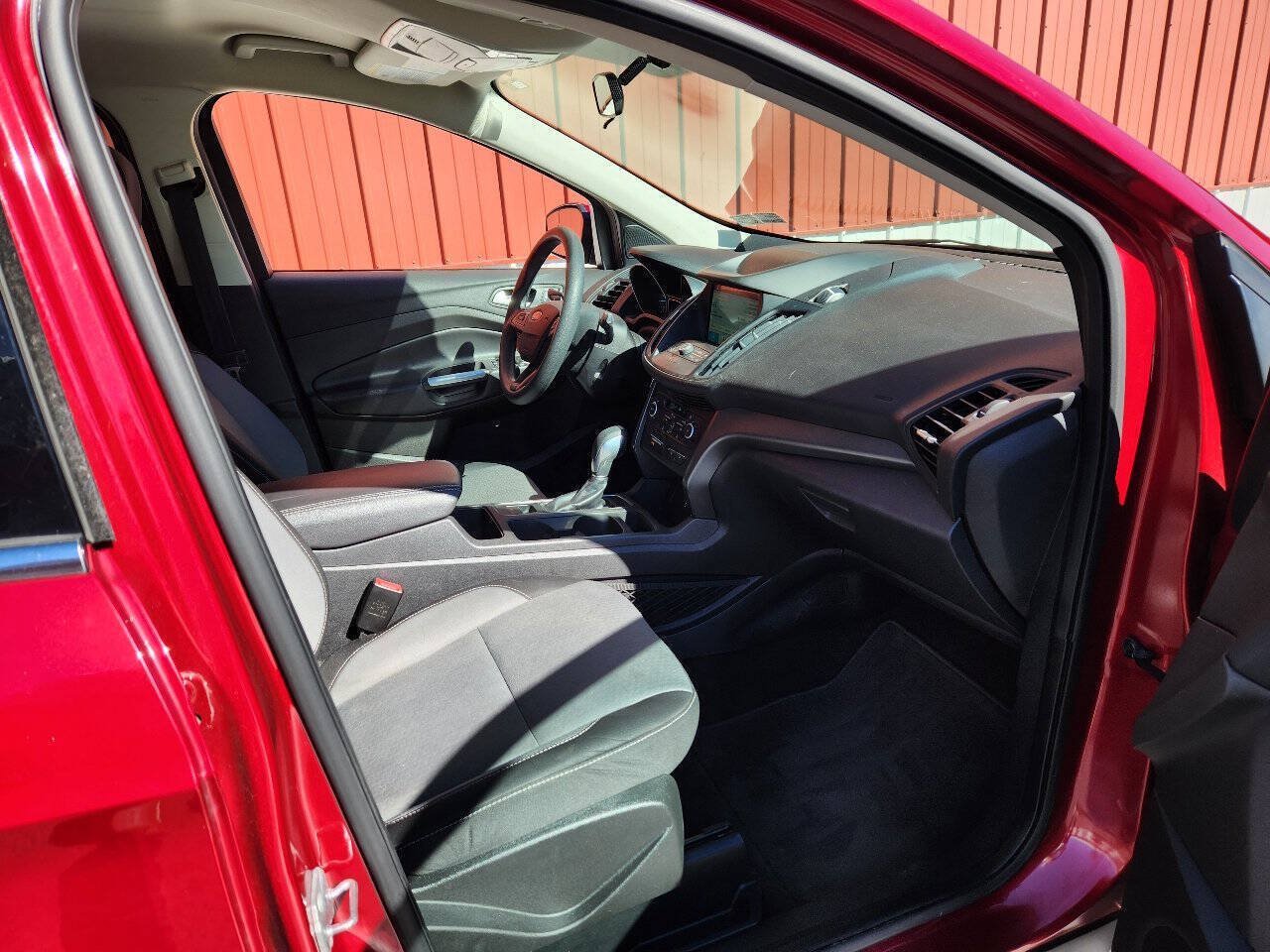 Used 2019 Ford Escape SE AWD/4WD image 14
