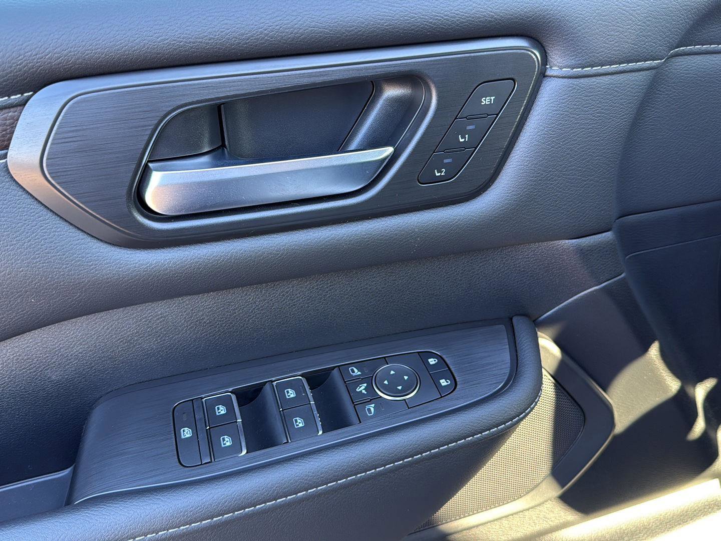 New 2026 Nissan Armada SL w/ Convenience Package image 13