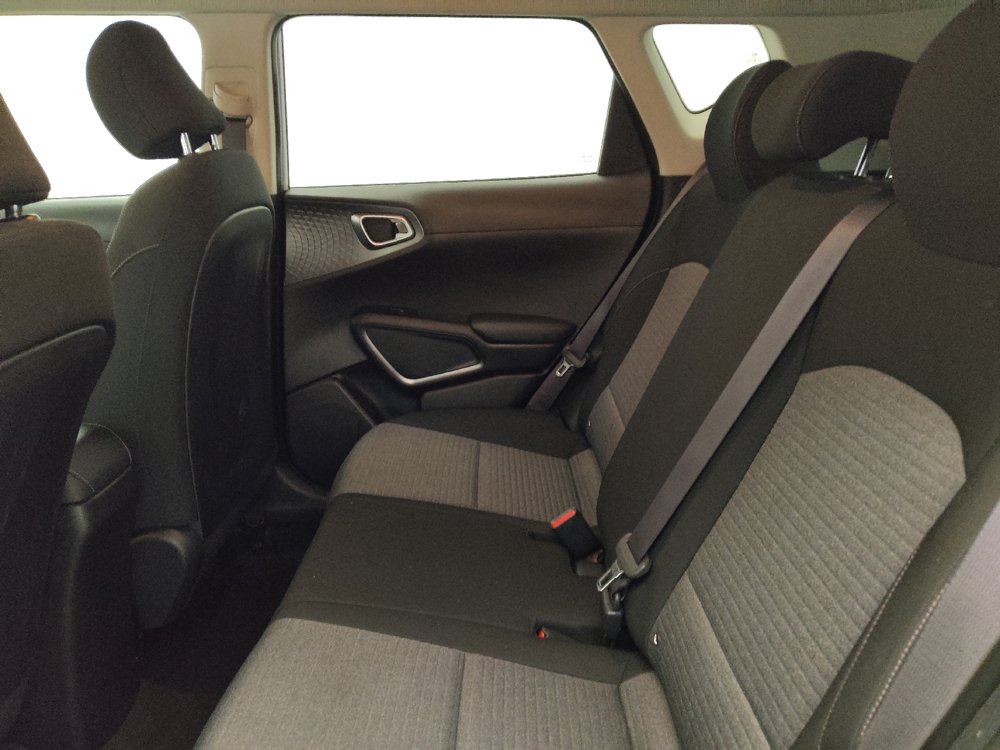 Used 2020 Kia Soul S FWD image 18
