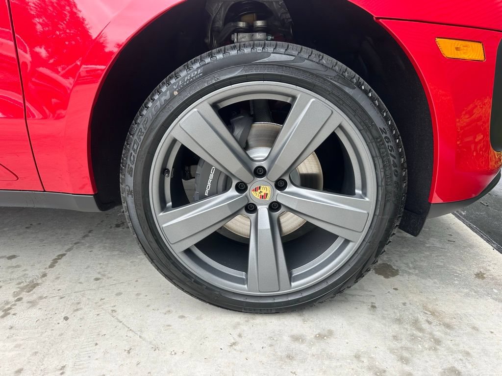 Certified 2026 Porsche Macan Turbo AWD/4WD image 15