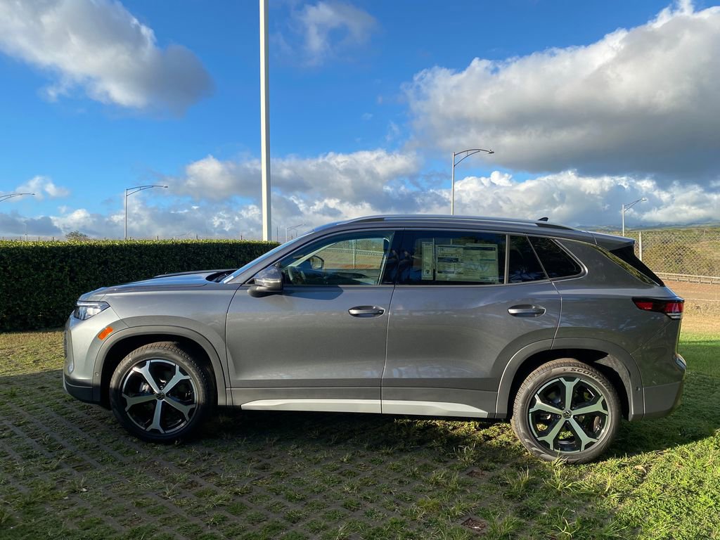 New 2025 Volkswagen Tiguan SE image 22