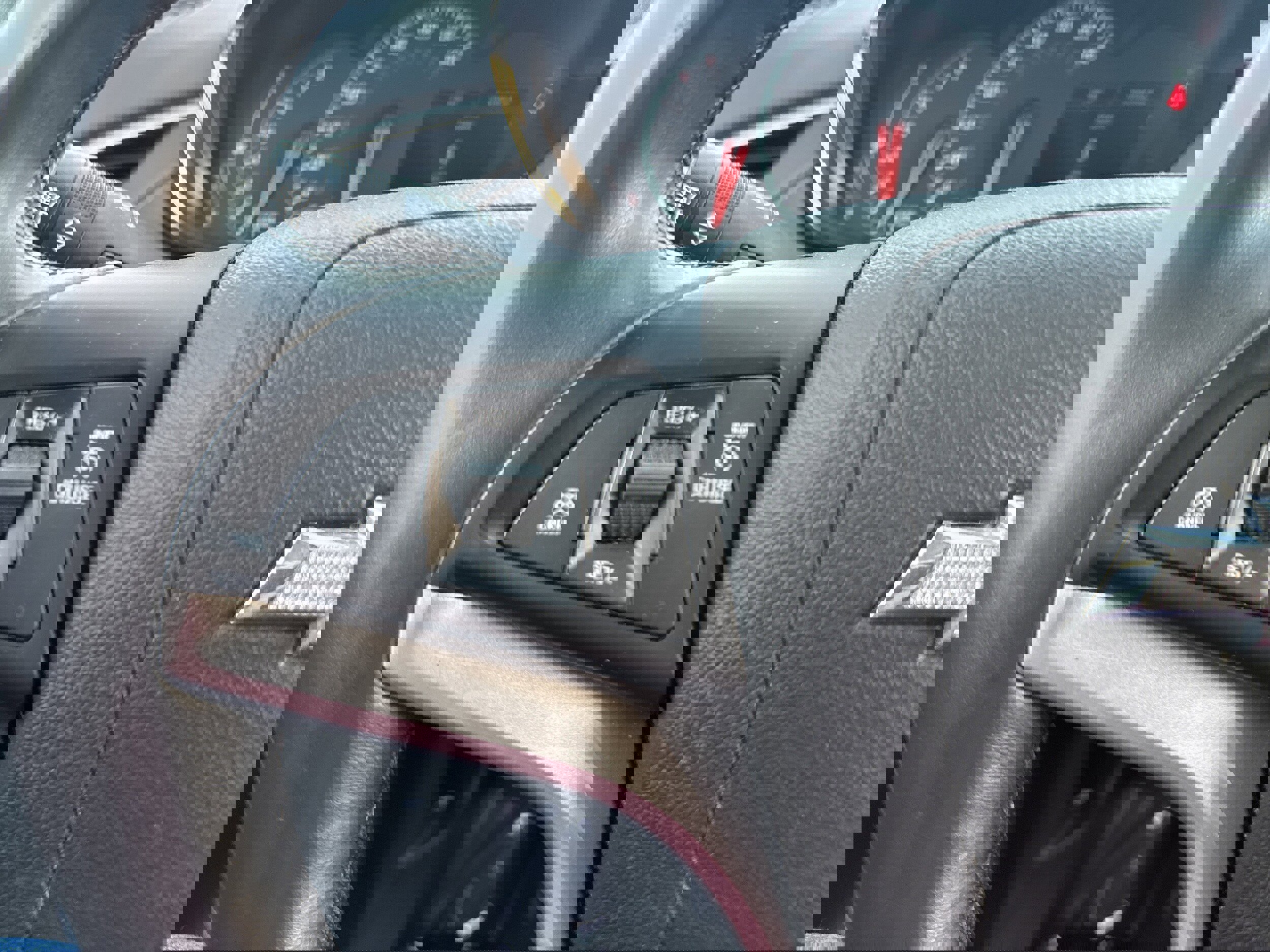 Used 2019 Chevrolet Trax LT w/ LT Convenience Package image 20